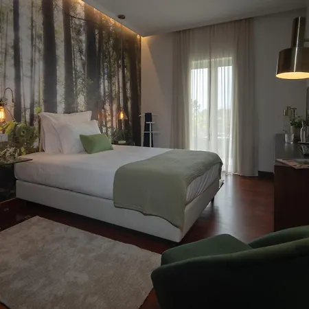 Senhora Da Rosa, Tradition & Nature